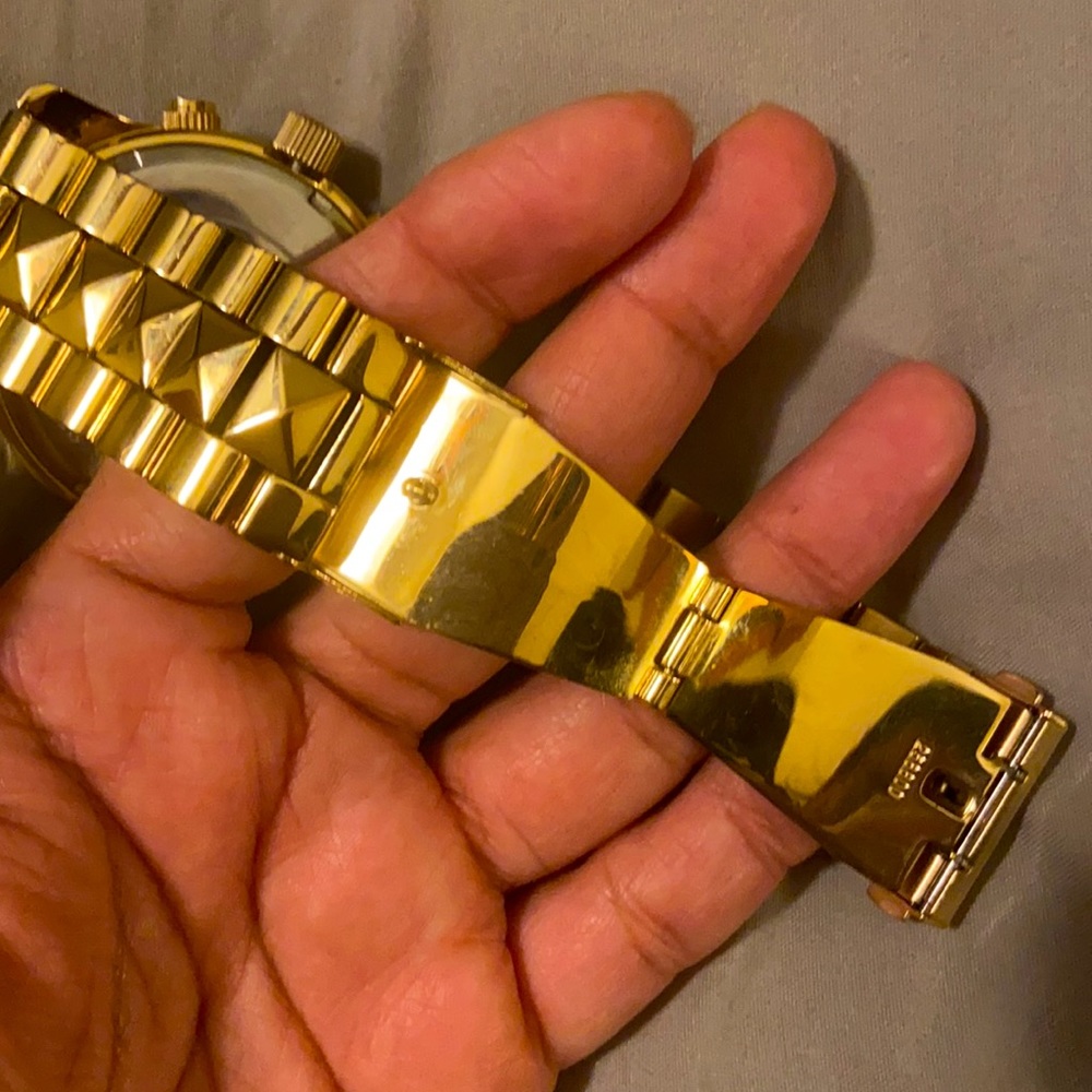 MK WATCH - Picture 3 of 5